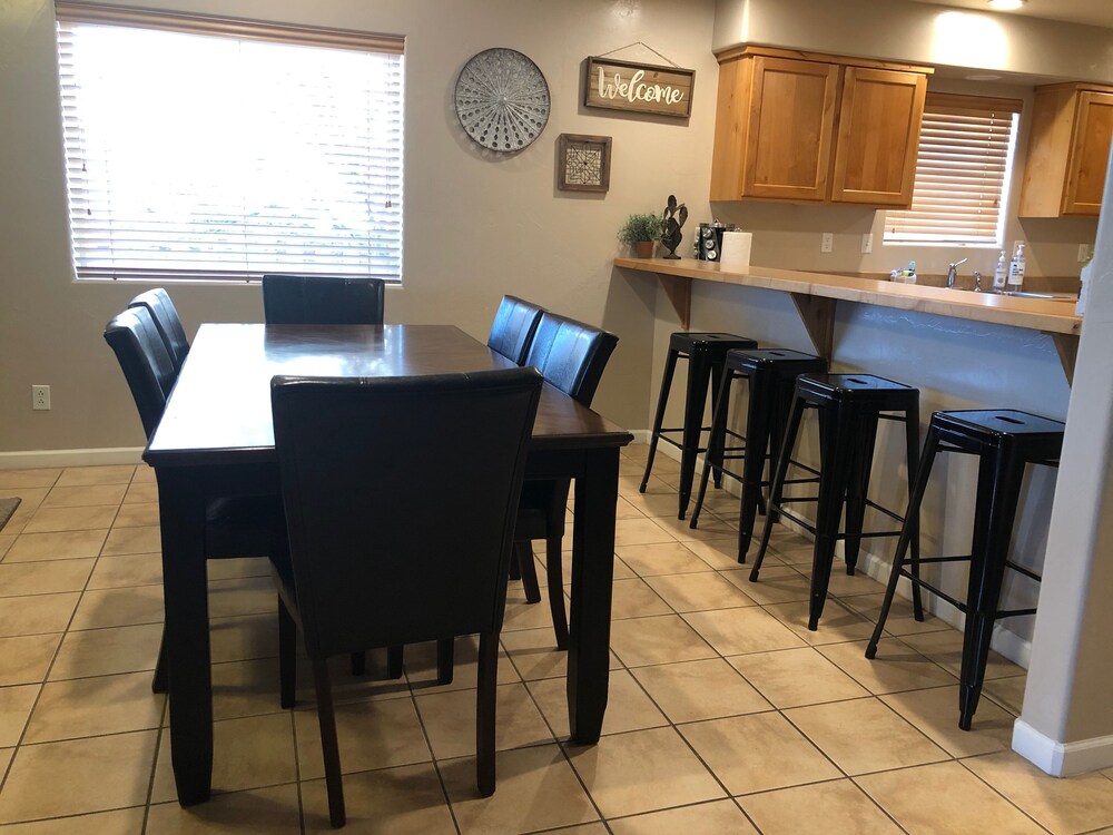 Moab Horsethief House - 3B/2.5B - Garage - Pool