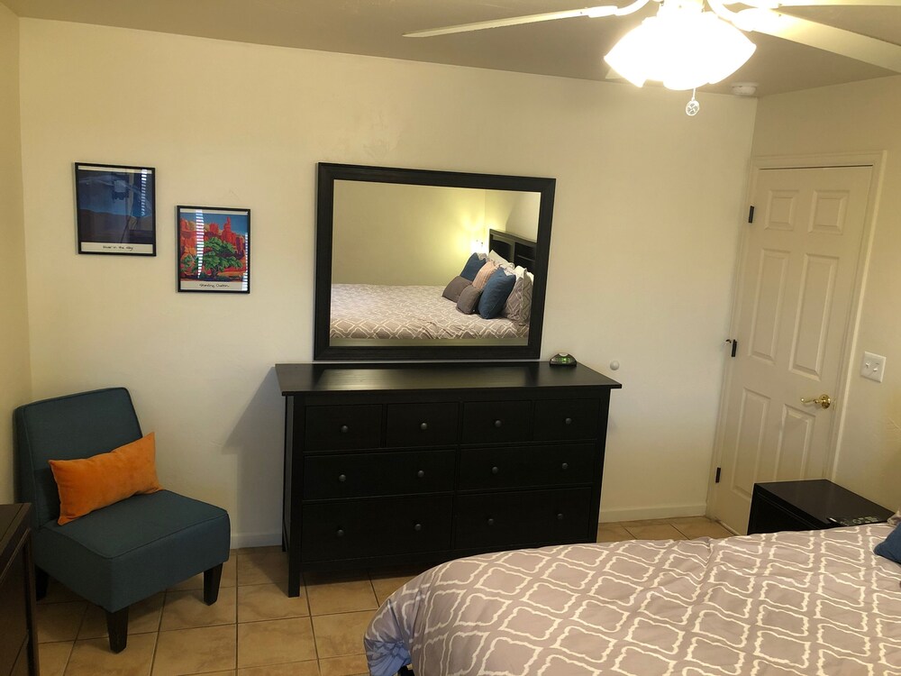 Moab Horsethief House - 3B/2.5B - Garage - Pool