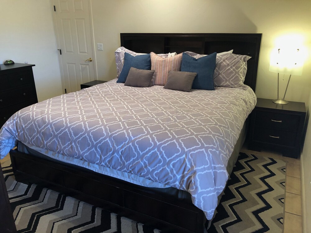 Moab Horsethief House - 3B/2.5B - Garage - Pool