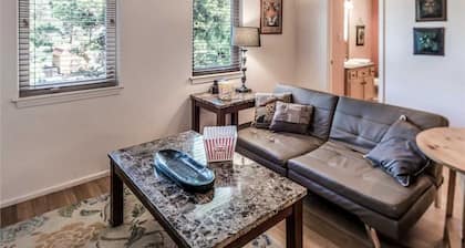 El Tigre - One Bedroom Cabin
