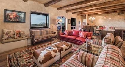 La Punta - Four Bedroom Cabin with Hot Tub