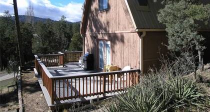 Mama Bears Den - Two Bedroom Cabin