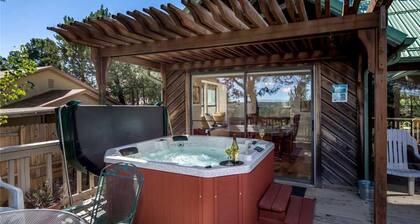 Remember the Alamo - Three Bedroom Cabin