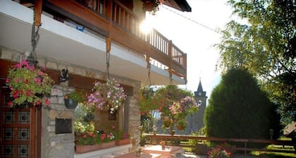 Hotel Restaurant Le Grillon