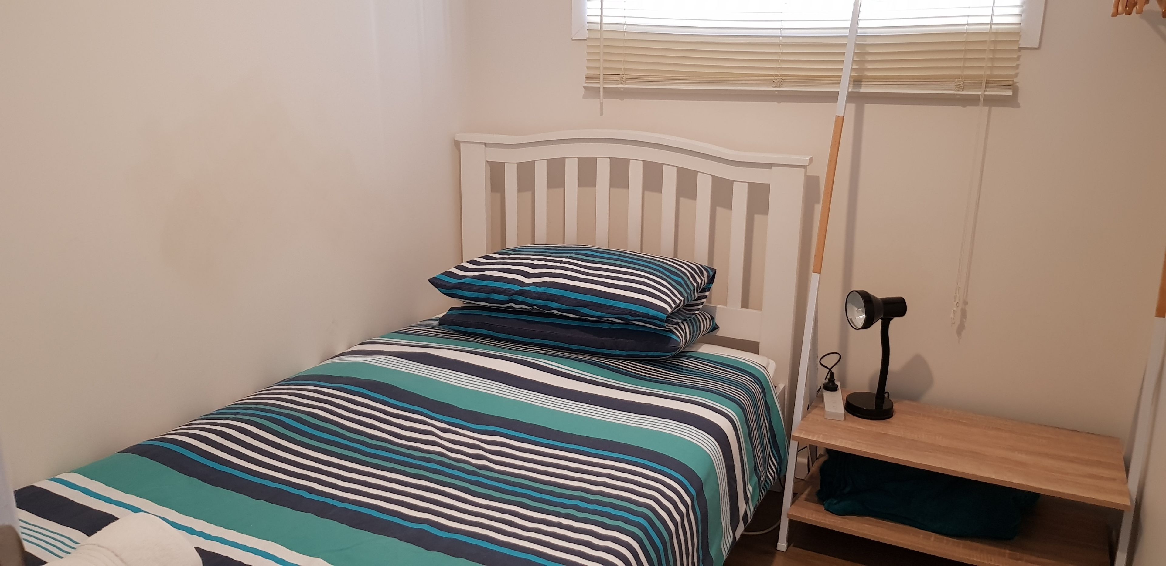 Spacious 2-Storey Home By The Bay: Sleeps 12