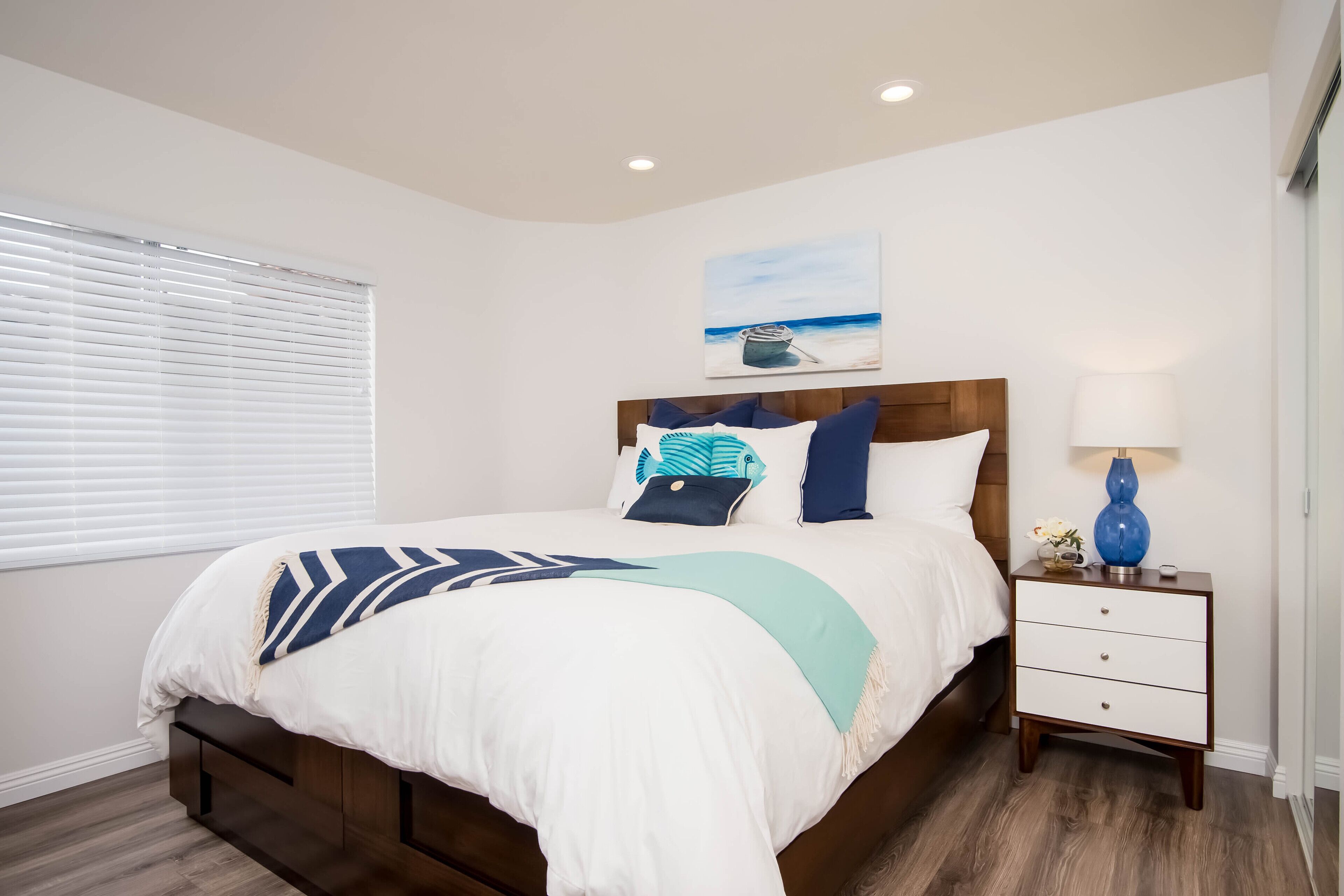 Four coastal condos, steps to beach & 300 feet from Casa Romantica in San Clemente, United States