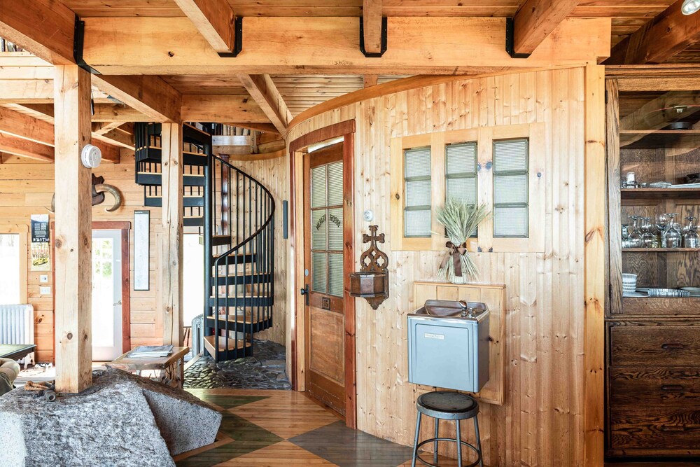 Unique Waterfront Overlooking Mount Katahdin in Millinocket Best