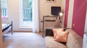In-room safe, individually decorated, individually furnished, desk