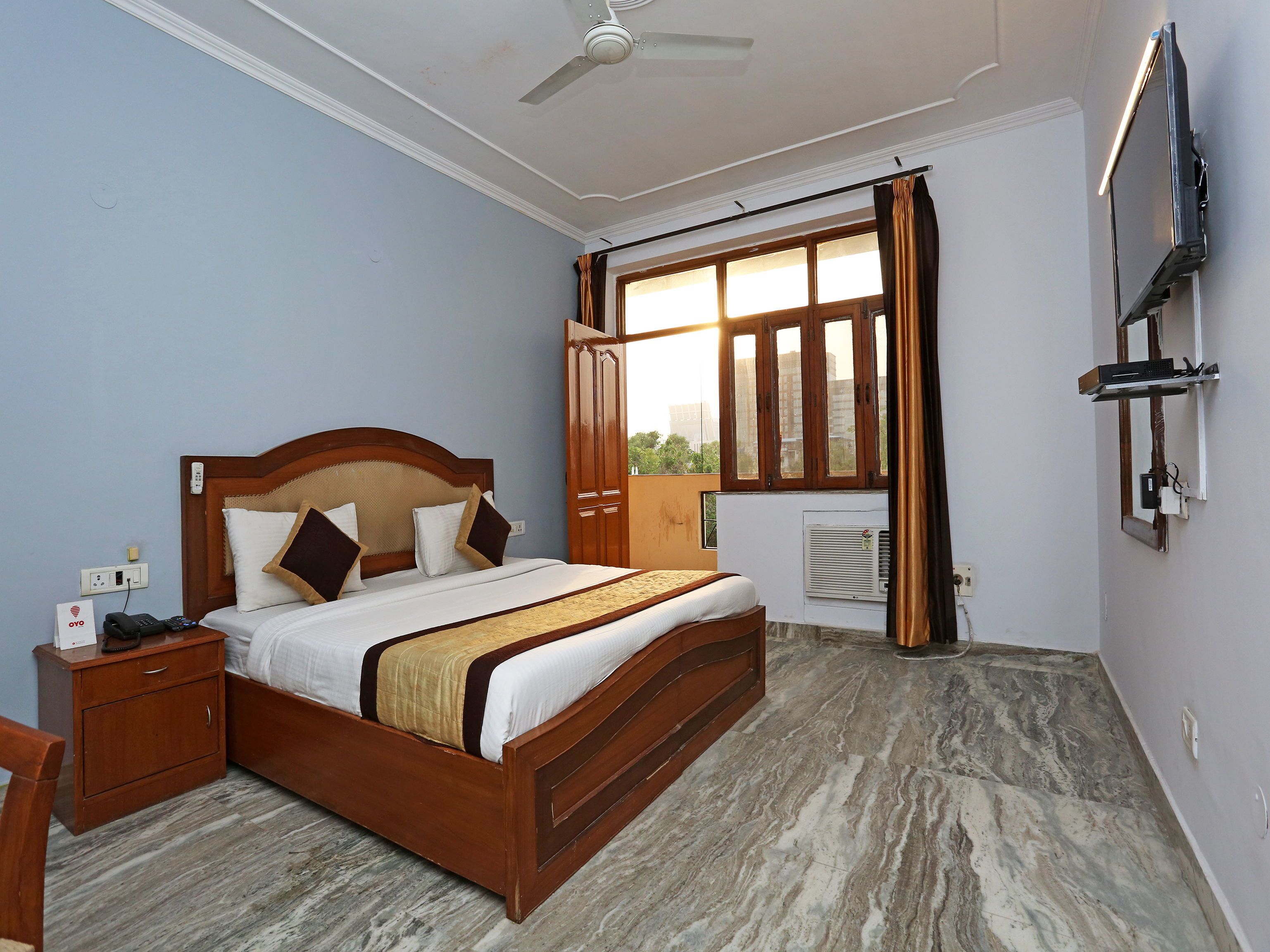 OYO 13843 Moonlight Residency in Gurugram in Delhi, India