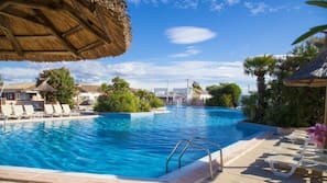 Indoor pool, seasonal outdoor pool, sun loungers