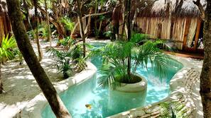 2 outdoor pools