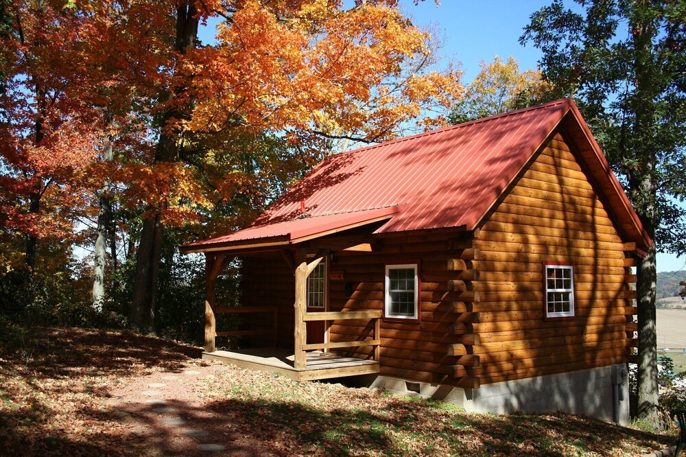 Sweet Heart Log Cabin Hocking Hills Great Views Hot Tub