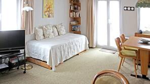 1 bedroom, iron/ironing board, free WiFi