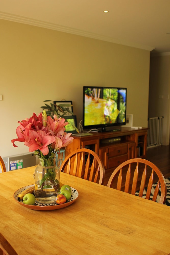 Affordable pet Friendly Family Retreat