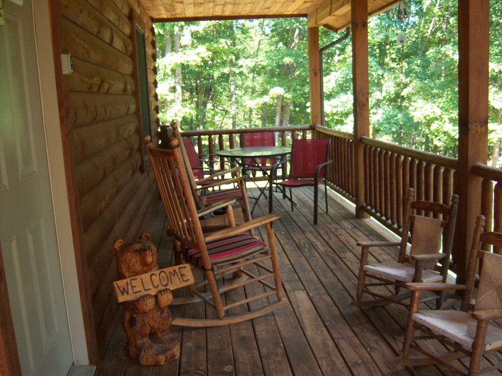 Log Cabin For Couples And Family In The Shenandoah Valley 10 Miles