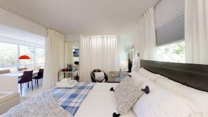 Iron/ironing board, WiFi, linens