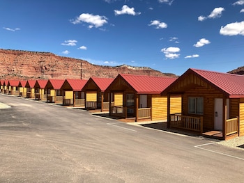 Red Canyon Cabins Reviews Photos Rates Ebookers Com