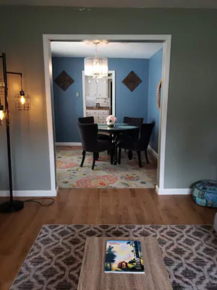 Go Braves!- 3bd/2ba 6min from Mercedes-Benz/CNN/GWCC