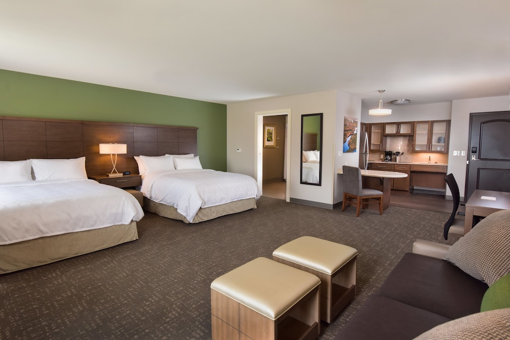Staybridge Suites Wisconsin Dells Lake Delton in Wisconsin Dells, WI