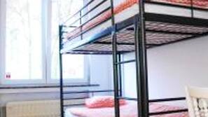 3 Schlafzimmer, Zimmersafe, Schreibtisch, Bügeleisen/Bügelbrett