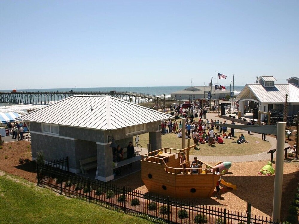 Oceanfront - still booking into Fall/Winter