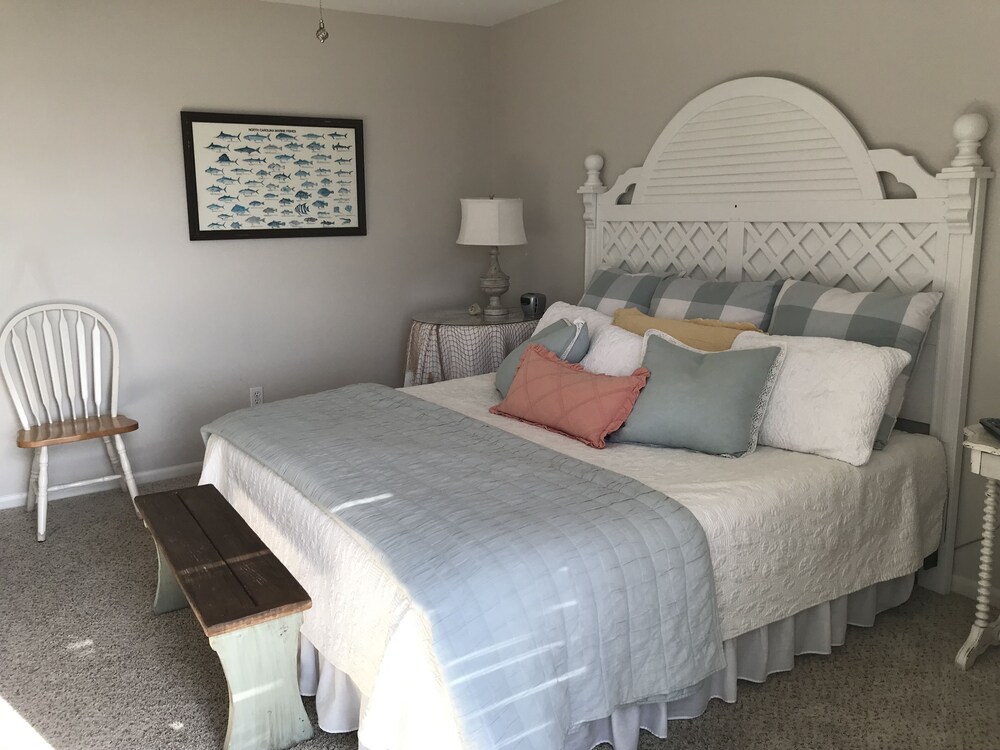 Oceanfront - still booking into Fall/Winter