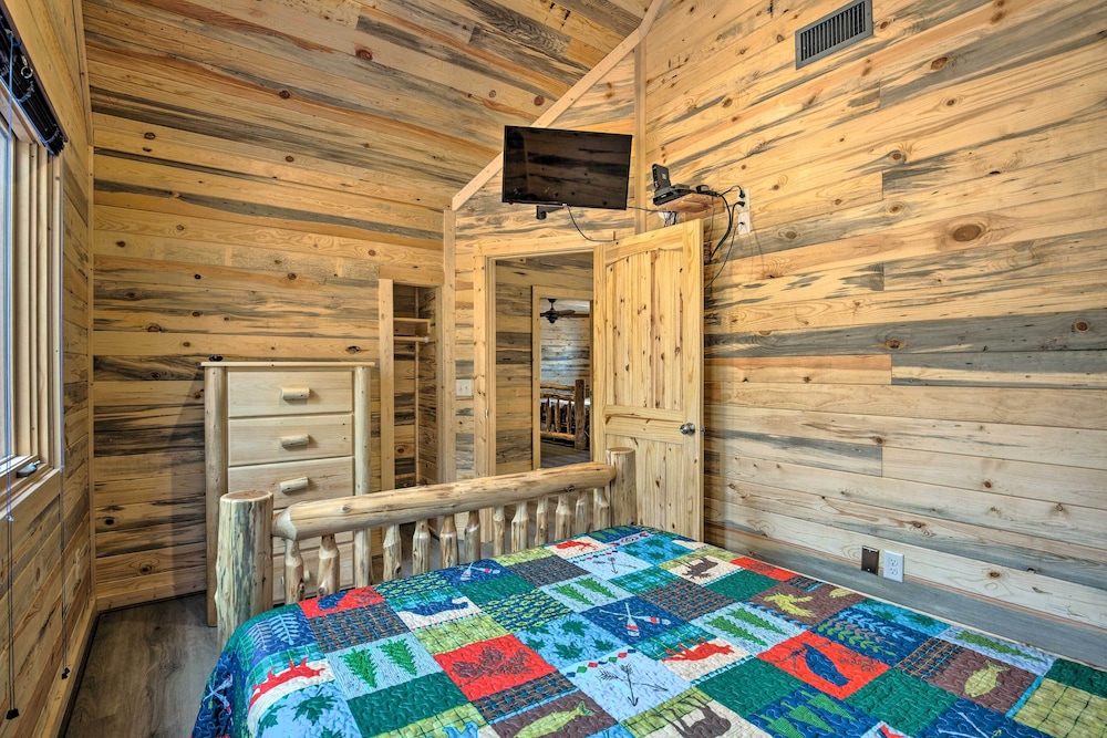 Broken Bow Cabin w/ Hot Tub Near Beavers Bend Hochatown Vrbo
