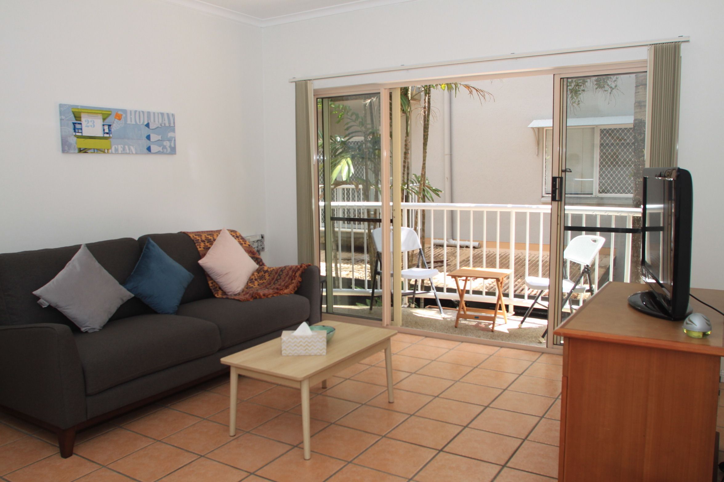 Contemporary Convenient Central Retreat