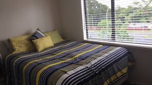 3 bedrooms, WiFi, linens