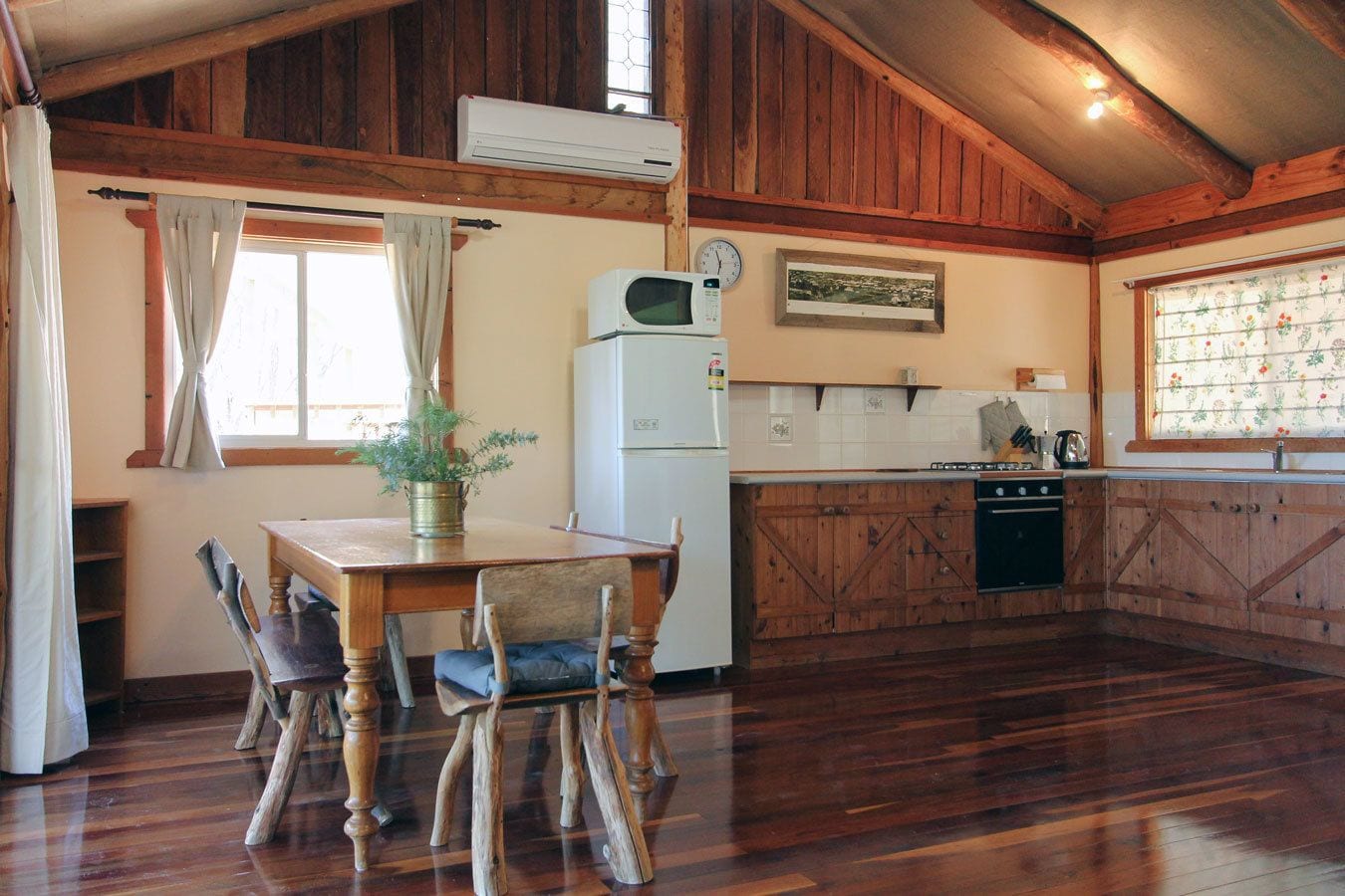 Shady Creek Eco Cabin