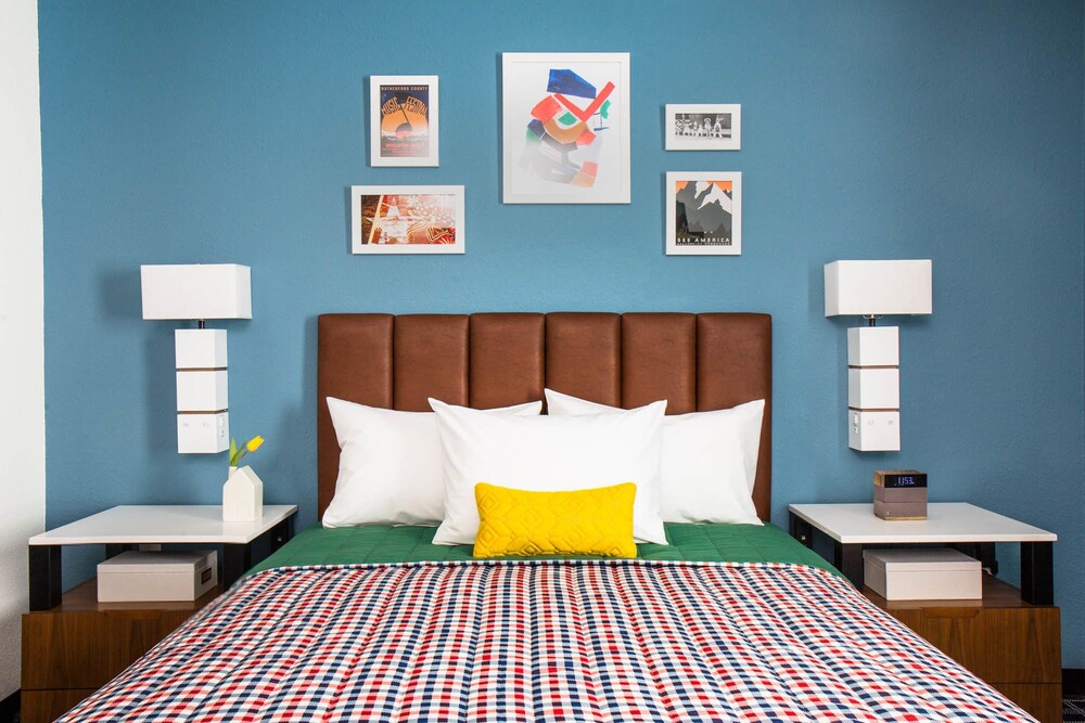 Uptown Suites Extended Stay Austin Tx North In Austin