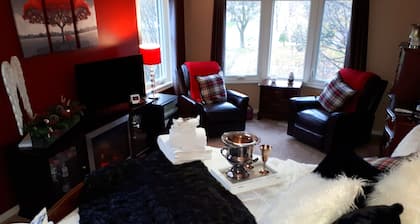 The Tartan House B & B