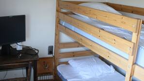 6 chambres, fer et planche à repasser, Wi-Fi, draps fournis