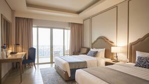 Minibar, in-room safe, desk, iron/ironing board