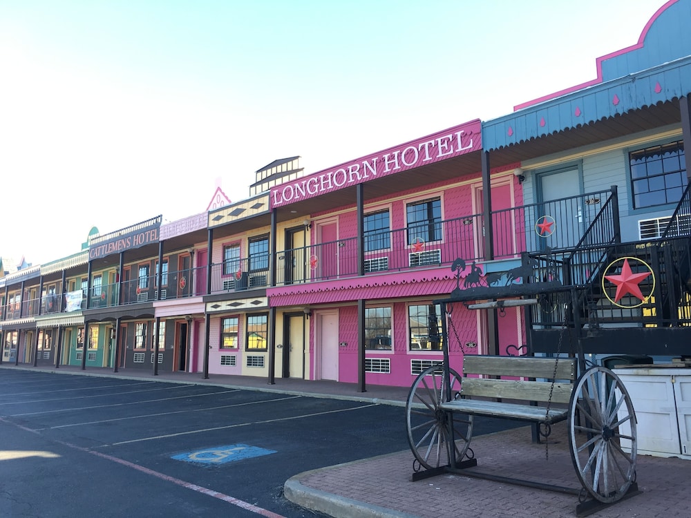 The Big Texan Motel, Amarillo 71 Room Prices & Reviews Travelocity