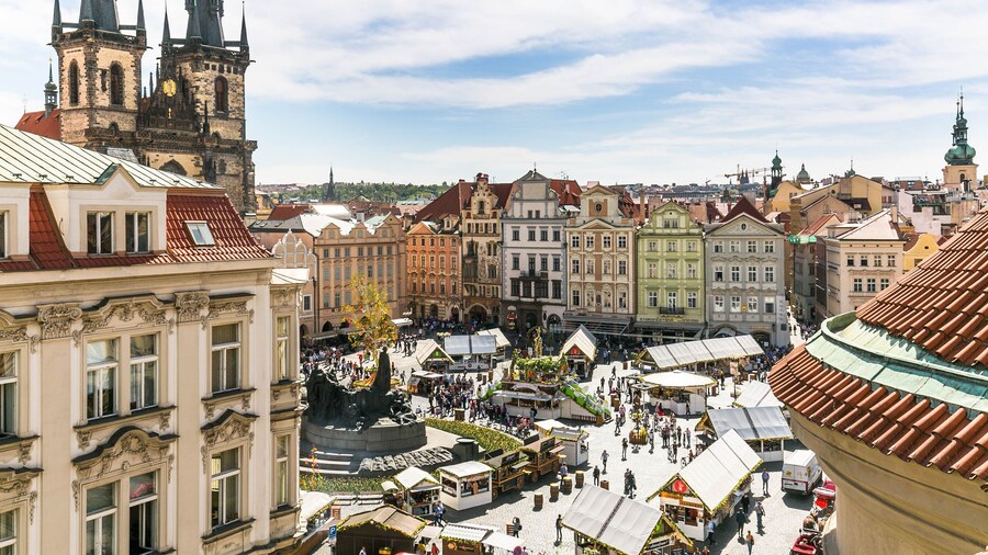 The Old Town Square & Parizska Apartments