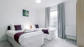 2 bedrooms, in-room safe, iron/ironing board, free WiFi