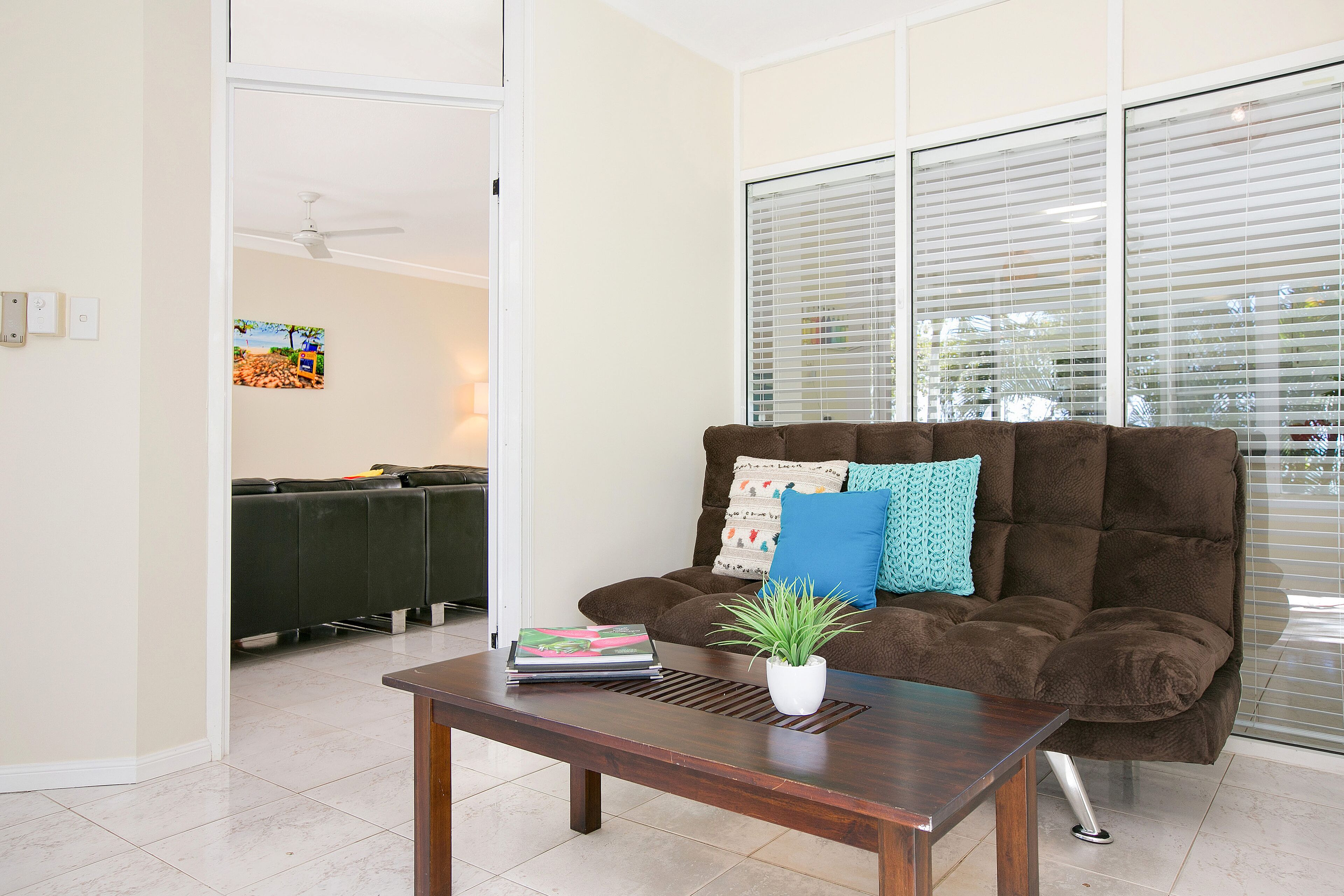 3BR Waterfront "the Beach House" - Wifi