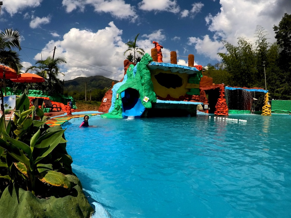 hotel club paradise in san rafael