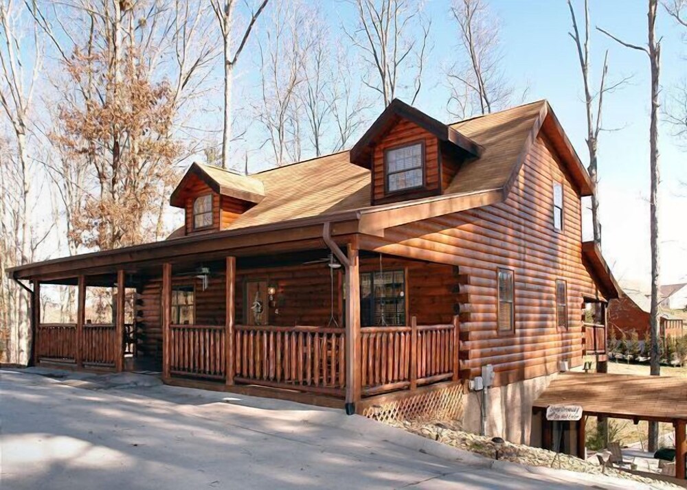 Breathtaking Log Cabin Sleeps Up To 14 Few Miles Off The Parkway
