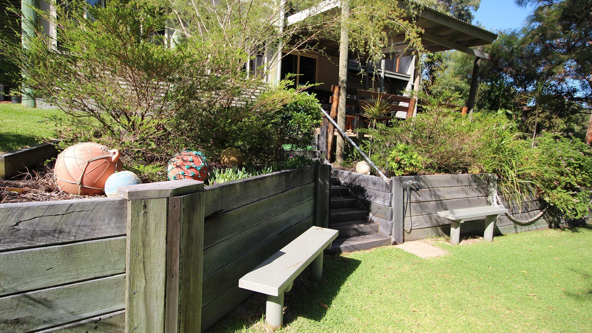 White Wave - Affordable 3 Bedroom Apartment