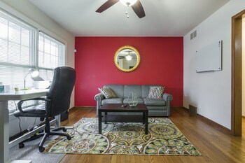 Downtown Home in the heart of Naperville