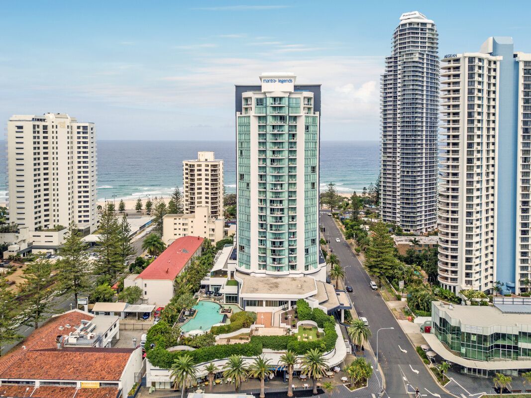 Heart of City 2 min Walk to BEACH-best VALUE, POOL