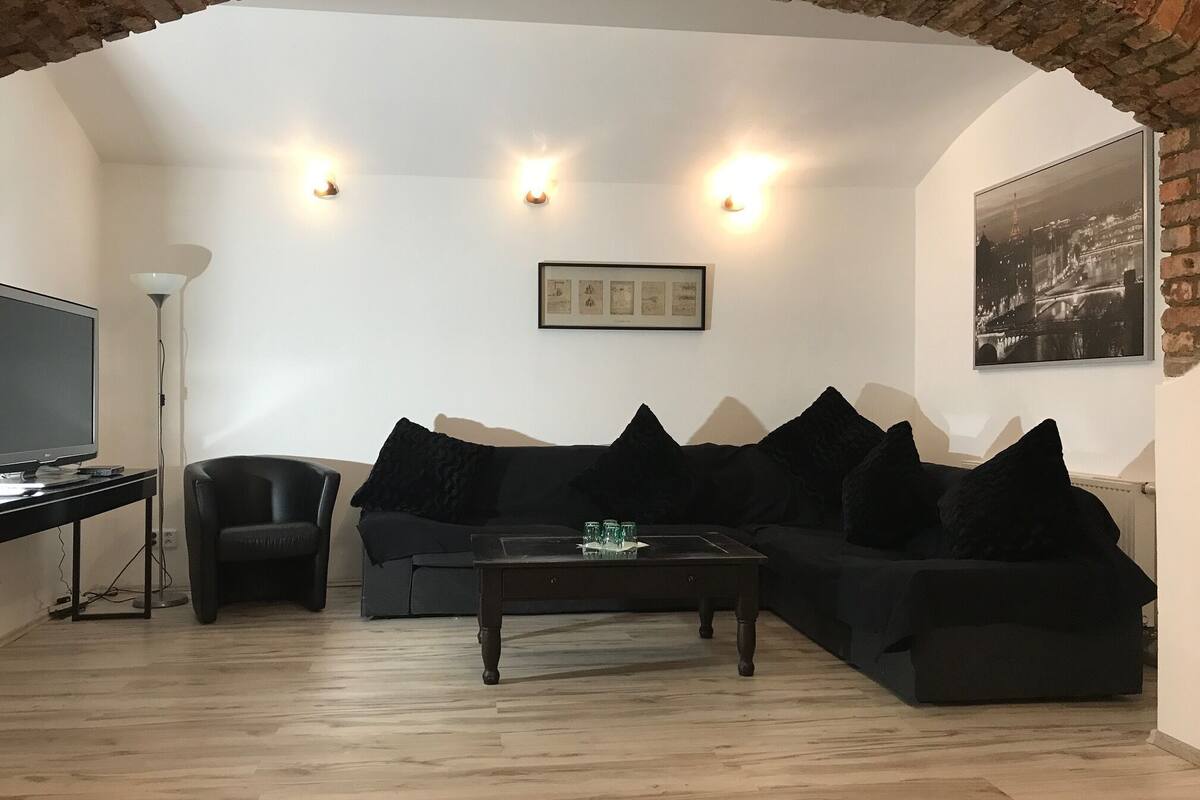 Prague Group Party Apartment Prag Hotelbewertungen 21 Expedia At