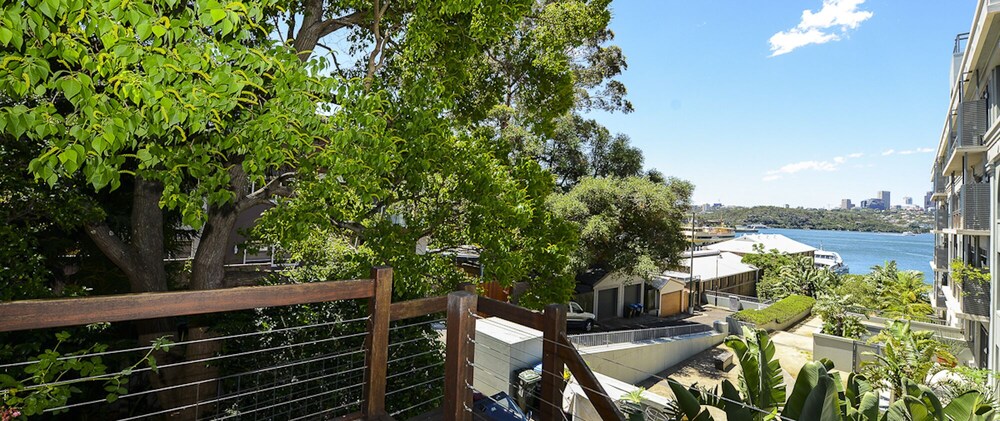 An Oasis in the City is a Solar powered B&B 10 minutes from central Sydney
