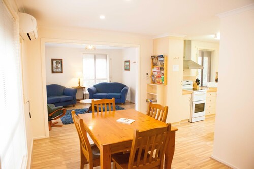 Hotels Near Wolf Blass Stockwell Find Cheap 45 Hotel Deals
