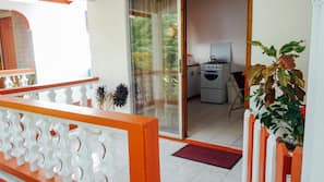 1 bedroom, individually furnished, iron/ironing board, free WiFi