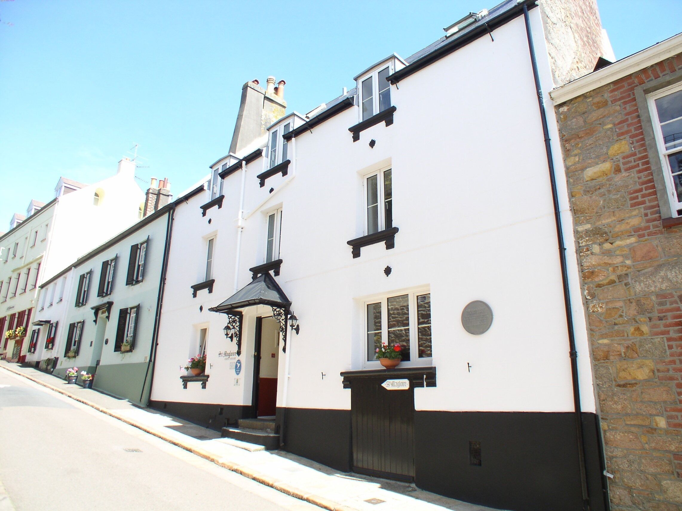 St. Magloire Guesthouse in Saint Aubin, United Kingdom