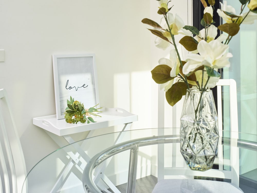 Sleek and Scenic Apartment in Southbank