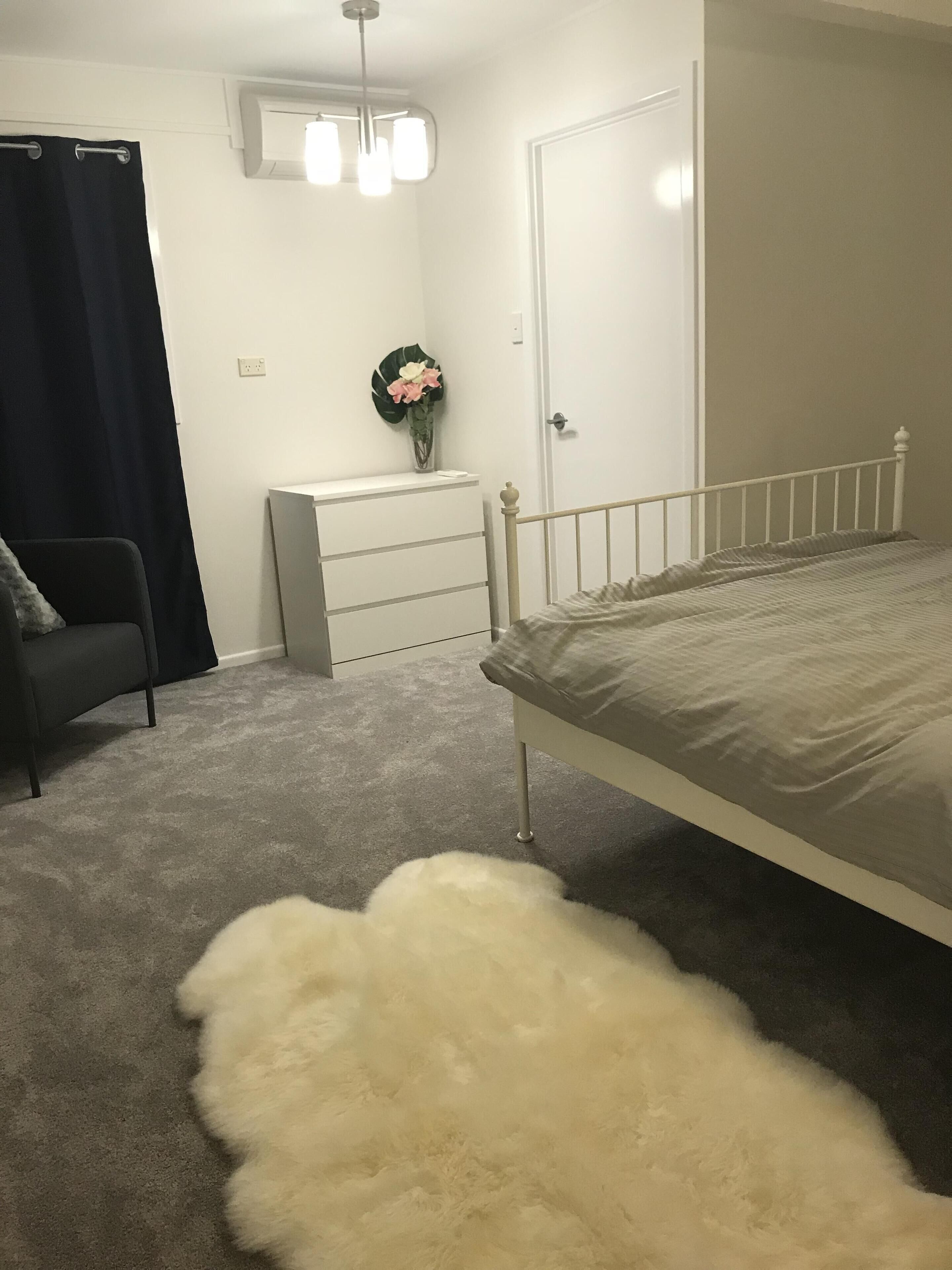 Modern Self Contained Unit, Close to Brisbane CBD